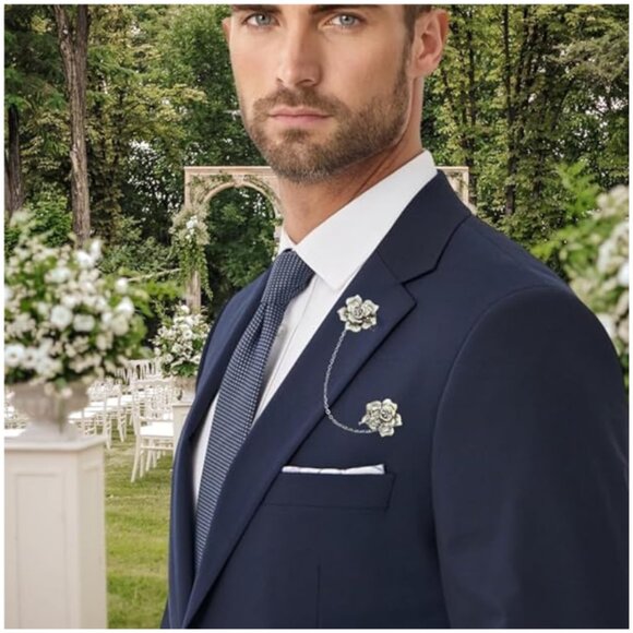 Dainty Flower Sweater Clip | Vintage-Inspired Floral Cardigan Guard - Picture 7 of 10